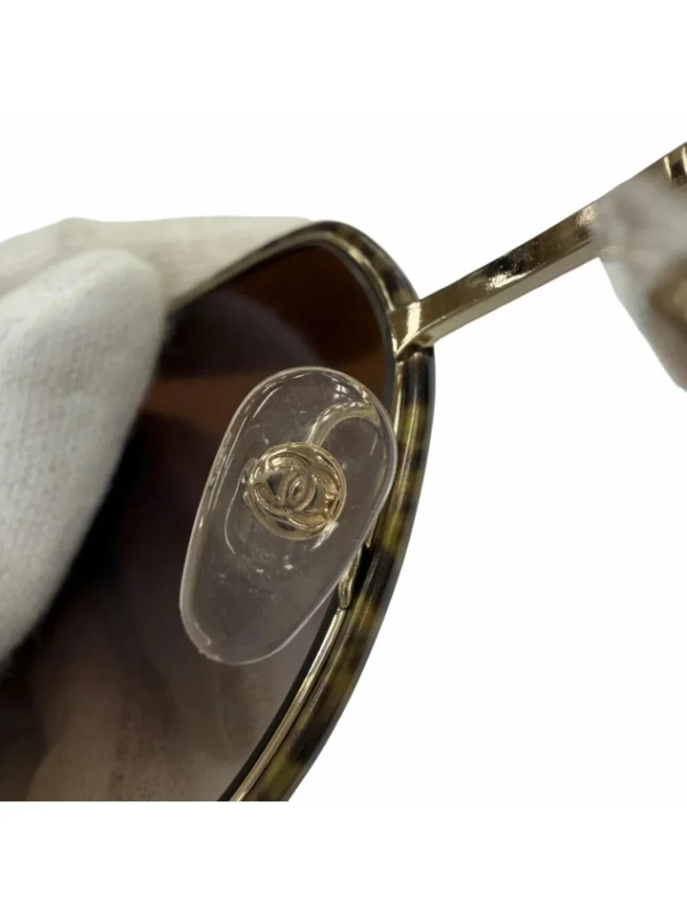 Chanel CC Logo Sunglasses Gold Brown Gradient 55 19 Demo Lens Eyewear